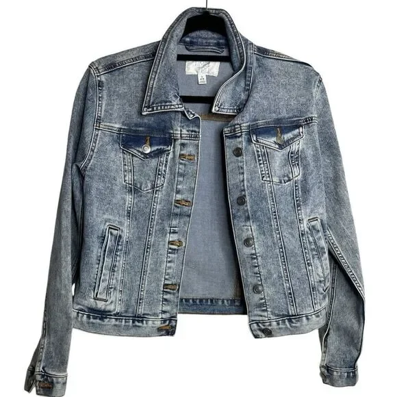 Time and Tru Denim Jacket Light Wash Size Small - Picture 2 of 3